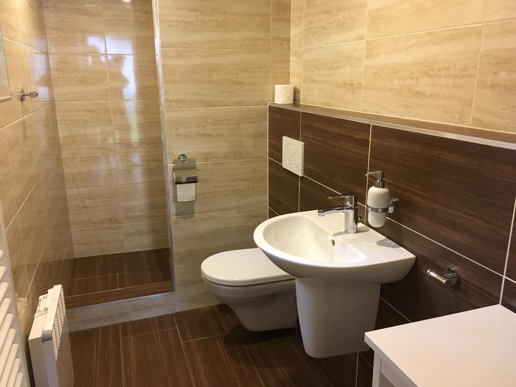 Penzion Nike Trio Riviera Hotell Jedovnice Exteriör bild